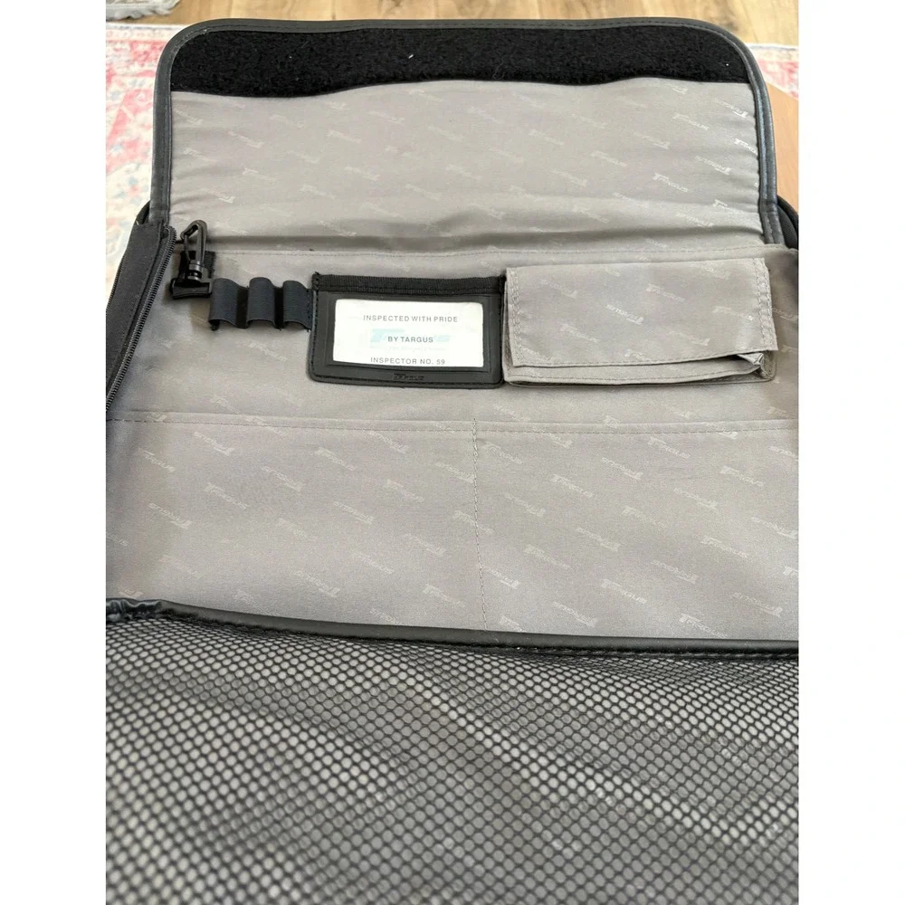 Targus Laptop Messenger Bag Black Briefcase Shoulder Strap Travel Case